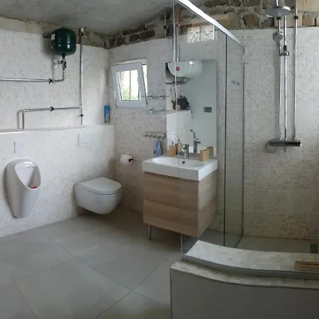 Olive Gardens Apartment *